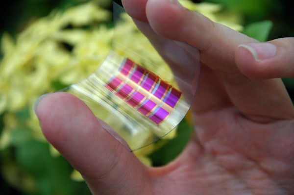 綠能新突破！英國科學家用噴墨印表機打造超薄太陽能電池