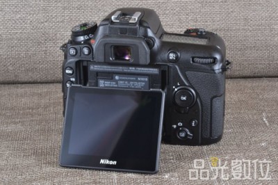 Nikon D7500-3