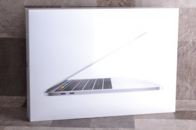 Apple MacBook Pro-1